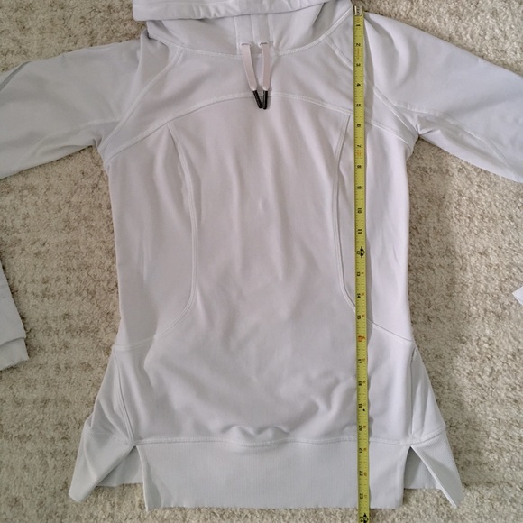 Lululemon Flurry Fighter Pullover
White/light lilac Size 4 - Picture 11 of 15